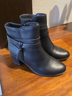 Style & Co. Black Leather-Look Ankle Boots with Tassel Strap Size 7.5